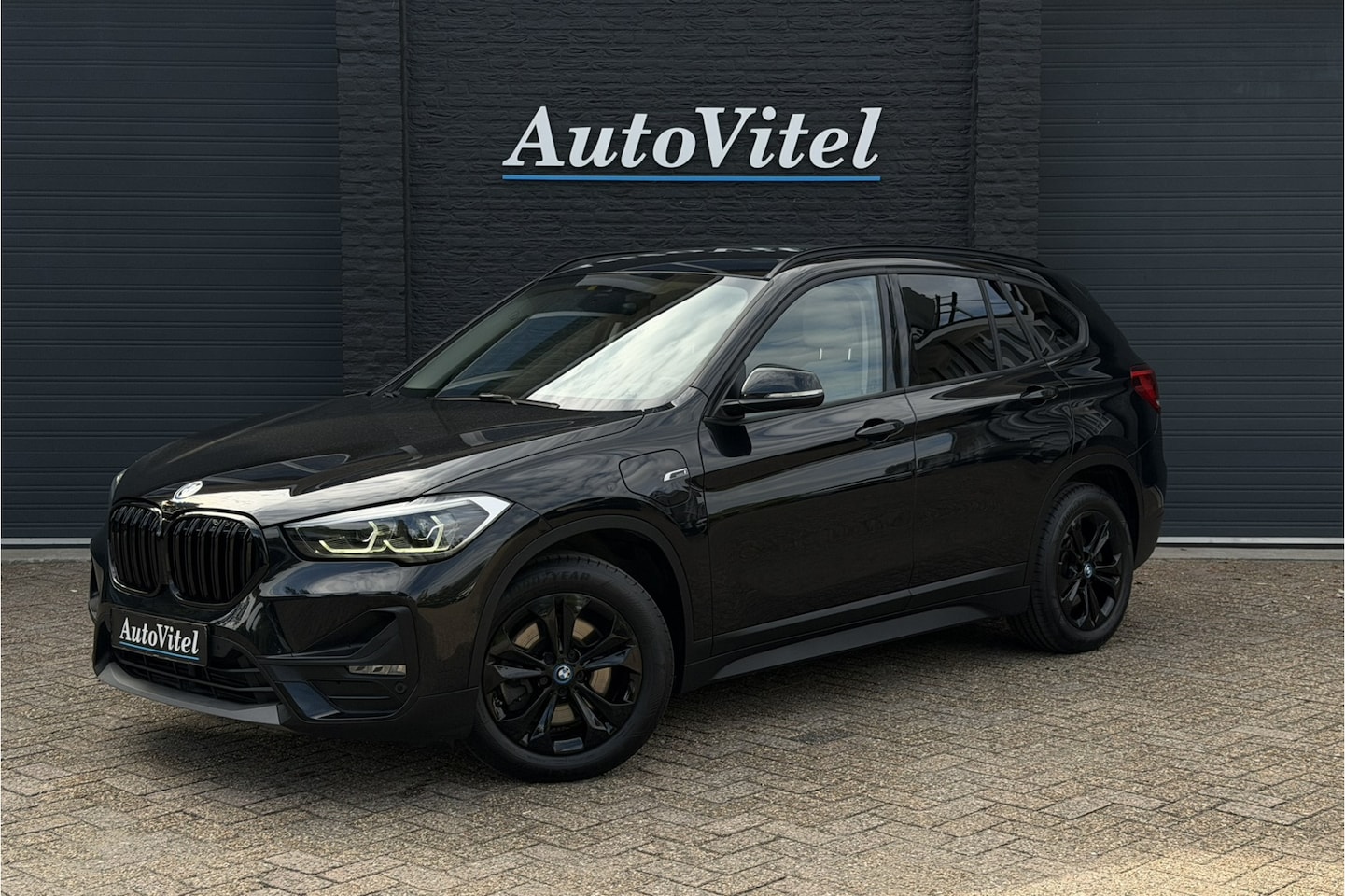 BMW X1 - xDrive25e | Leder | Camera | Adaptive Cruise | LED | PDC V & A | 35X op voorraad - AutoWereld.nl