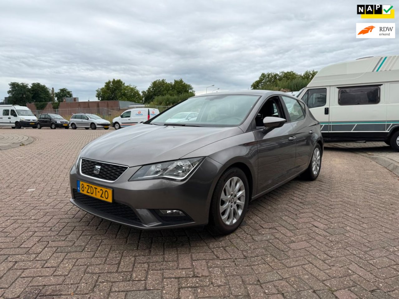 SEAT Leon - 1.6 TDI Ecomotive Lease Comfort 1.6 TDI Ecomotive Lease Comfort - AutoWereld.nl