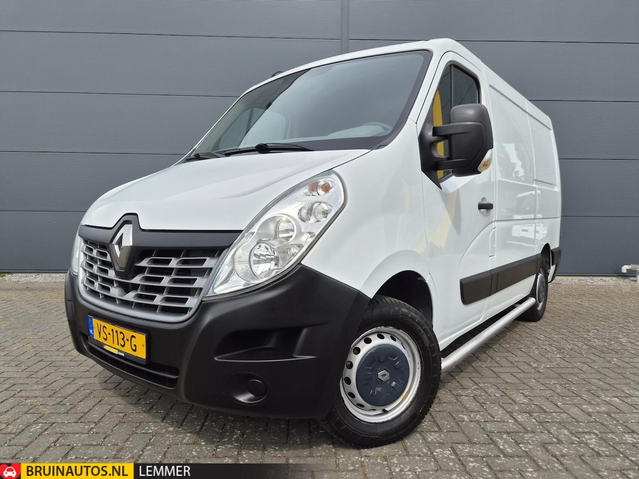 Renault Master - 2.3 dCi L1H1 Cruise Navi 110 PK inrichting - AutoWereld.nl