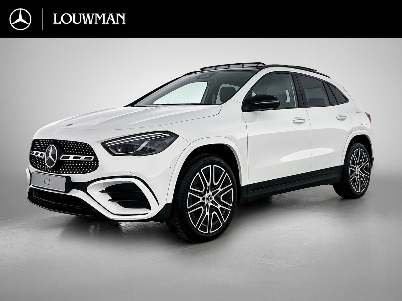 Mercedes-Benz GLA-Klasse - 250 e 140 Year Edition | Plus pakket | Nightpakket | Parkeerpakket | Panoramaschuifdak | 2 - AutoWereld.nl