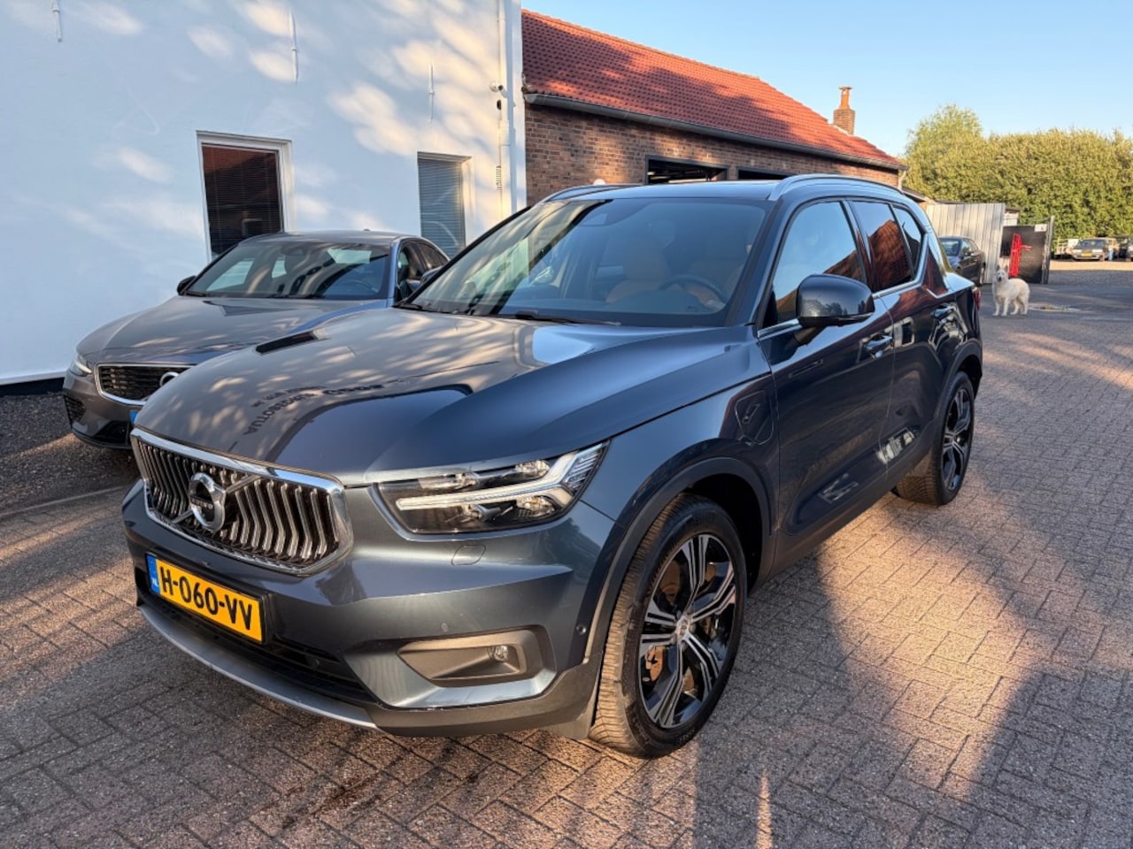 Volvo XC40 - T5 Recharge Inscription Pano H/K 360, Pilot Assist Stuurverwarming - AutoWereld.nl
