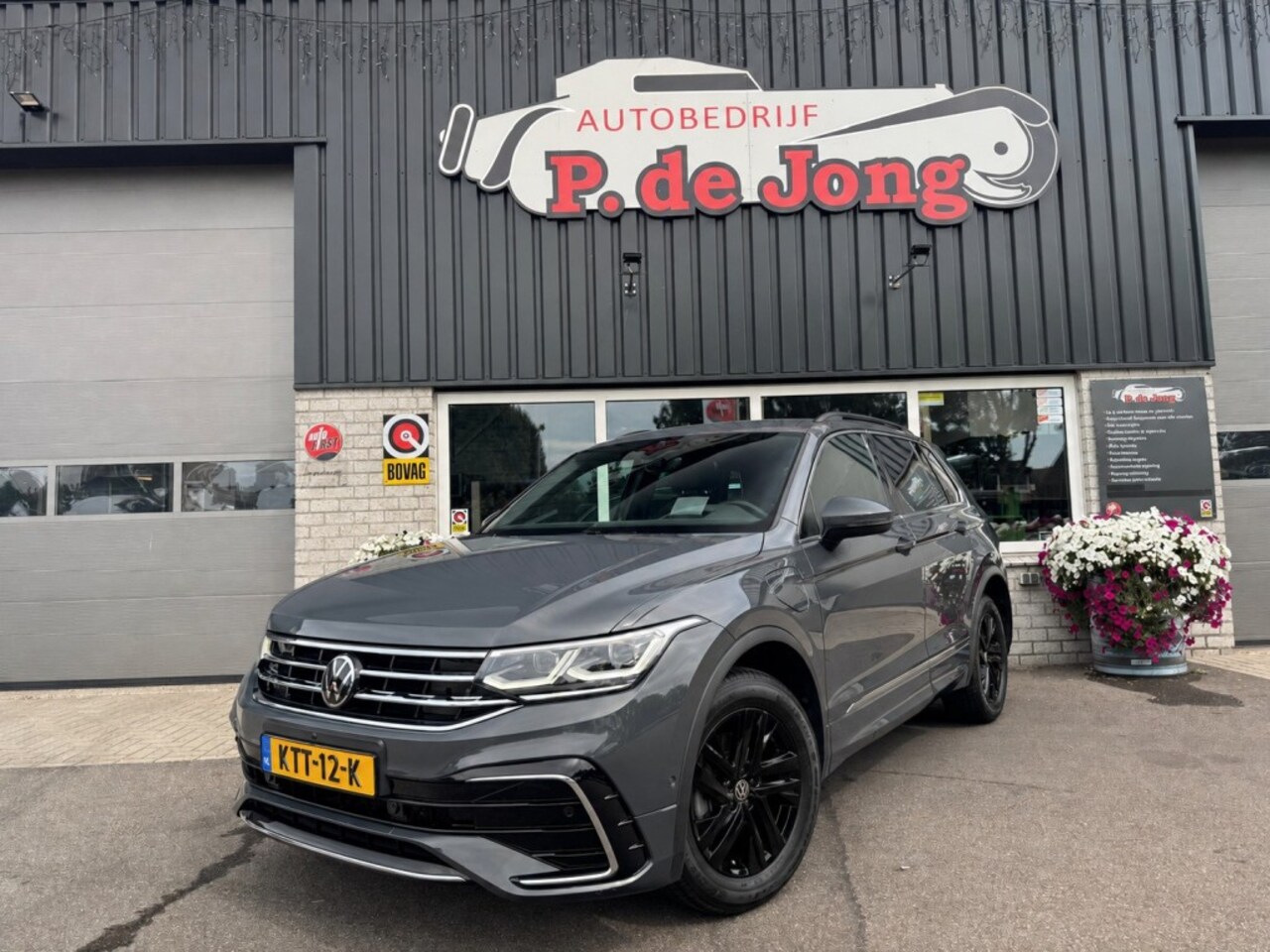 Volkswagen Tiguan - 1.4 TSI e-Hybrid R-line 245pk Trekhaak 360 Camera Stuur, Stoelverwarming HUD - AutoWereld.nl