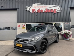 Volkswagen Tiguan - 1.4 TSI e-Hybrid R-line 245pk Trekhaak 360 Camera Stuur, Stoelverwarming HUD