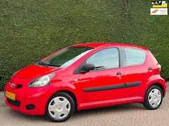 Toyota Aygo - 1.0-12V Access RIJDGOED/5DRS/INRUILER/APK 4-27