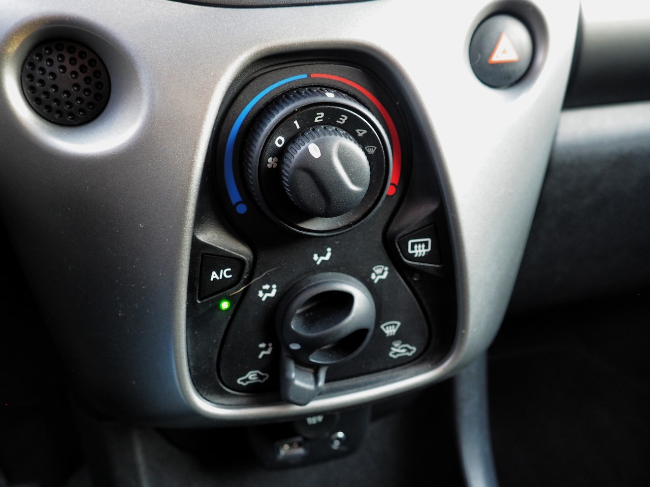 Citroën C1 - 1.0 VTi Selection AIRCO CRUISE TREKH. 5 DEURS