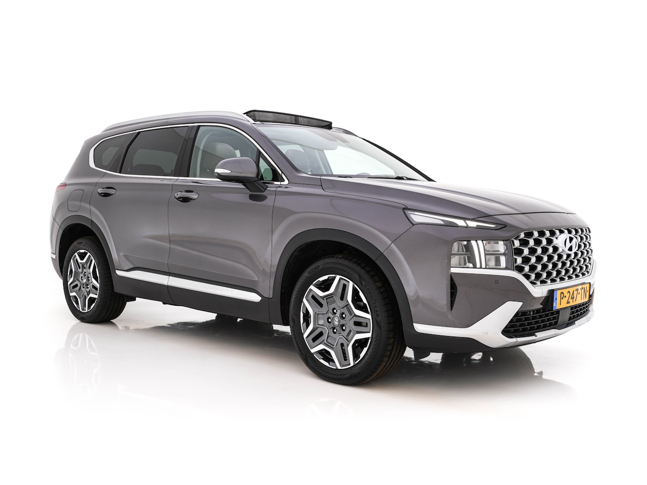 Hyundai Santa Fe - 1.6 T-GDI Comfort Smart Sky AWD [ 7-Pers. ] {SoH-100%} (Plug-In) (INCL-BTW) *PANO | LEATHE - AutoWereld.nl