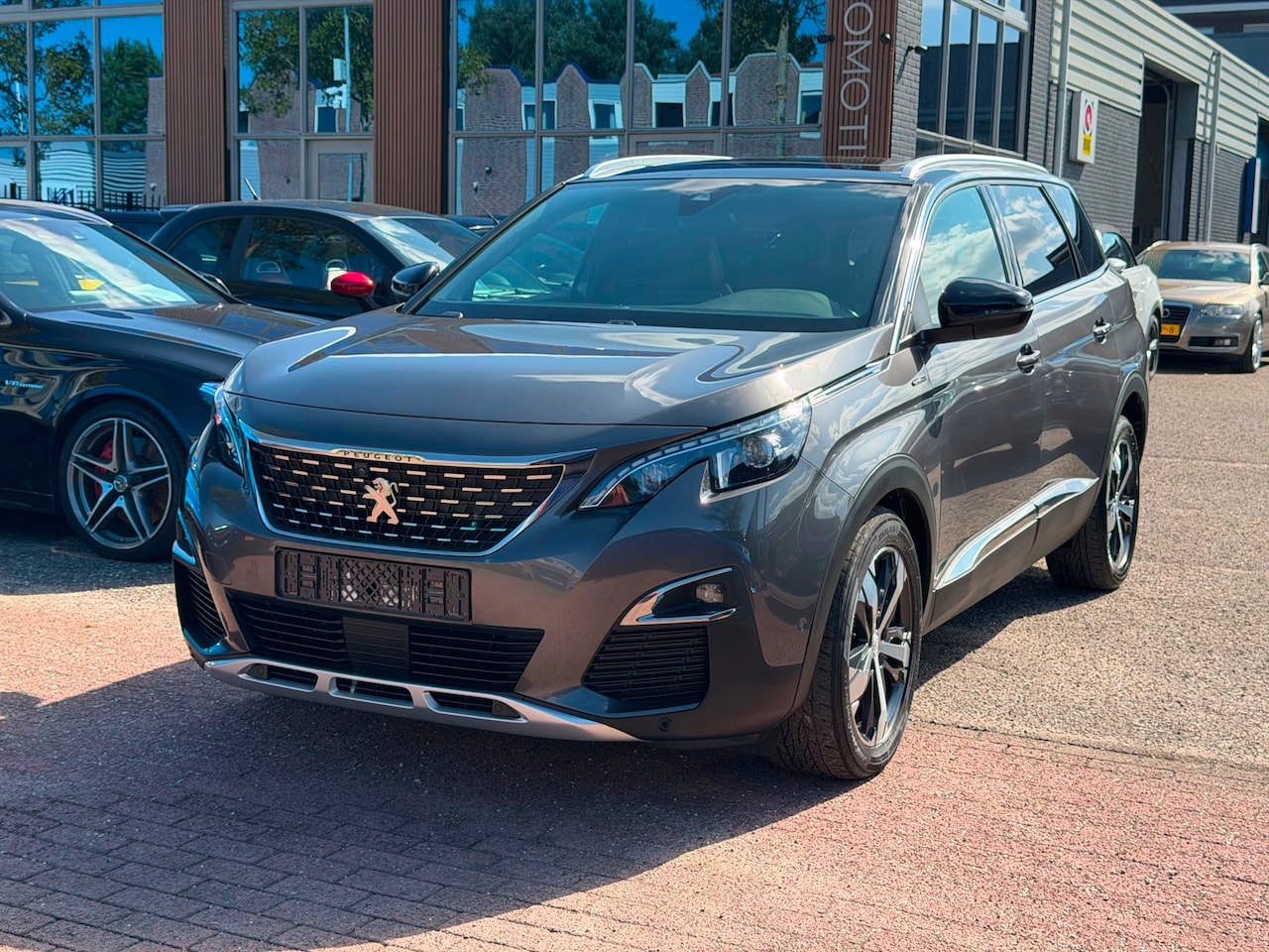 Peugeot 5008 - 1.6 165PK GT-Line - PANORAMADAK - CAMERA - MASSAGE - MEMORY - AutoWereld.nl