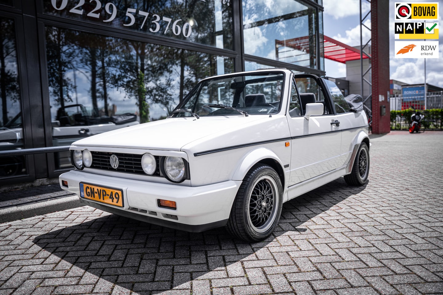 Volkswagen Golf Cabriolet - 1.8 Quartett | Stuurbekrachtiging | Elektrische linnen kap | Orig. Nederlands | Kmstand NA - AutoWereld.nl