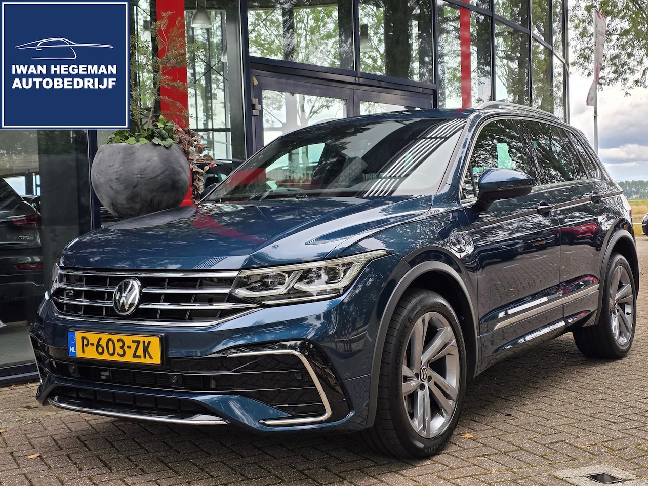 Volkswagen Tiguan - 1.4 TSI eHybrid R-Line Business+ | SOH 92,53 | PDC voor + achter | Navigatie | Climate con - AutoWereld.nl