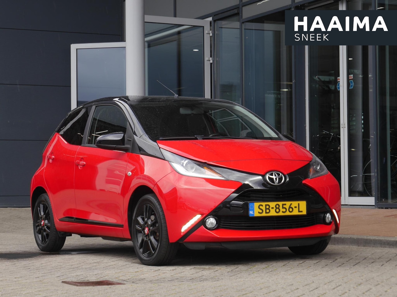 Toyota Aygo - 1.0 VVT-i x-cite | Achteruitrijcamera | Airco | 5 Deurs | Lichtmetalen velgen | Led dagrij - AutoWereld.nl