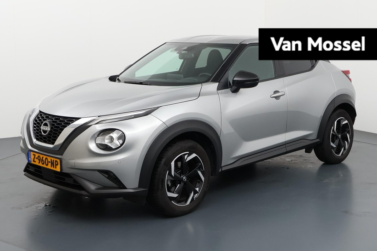 Nissan Juke - 1.0 DIG-T N-Connecta | Navigatie | Achteruitrij camera | Lichtmetalen wielen - AutoWereld.nl