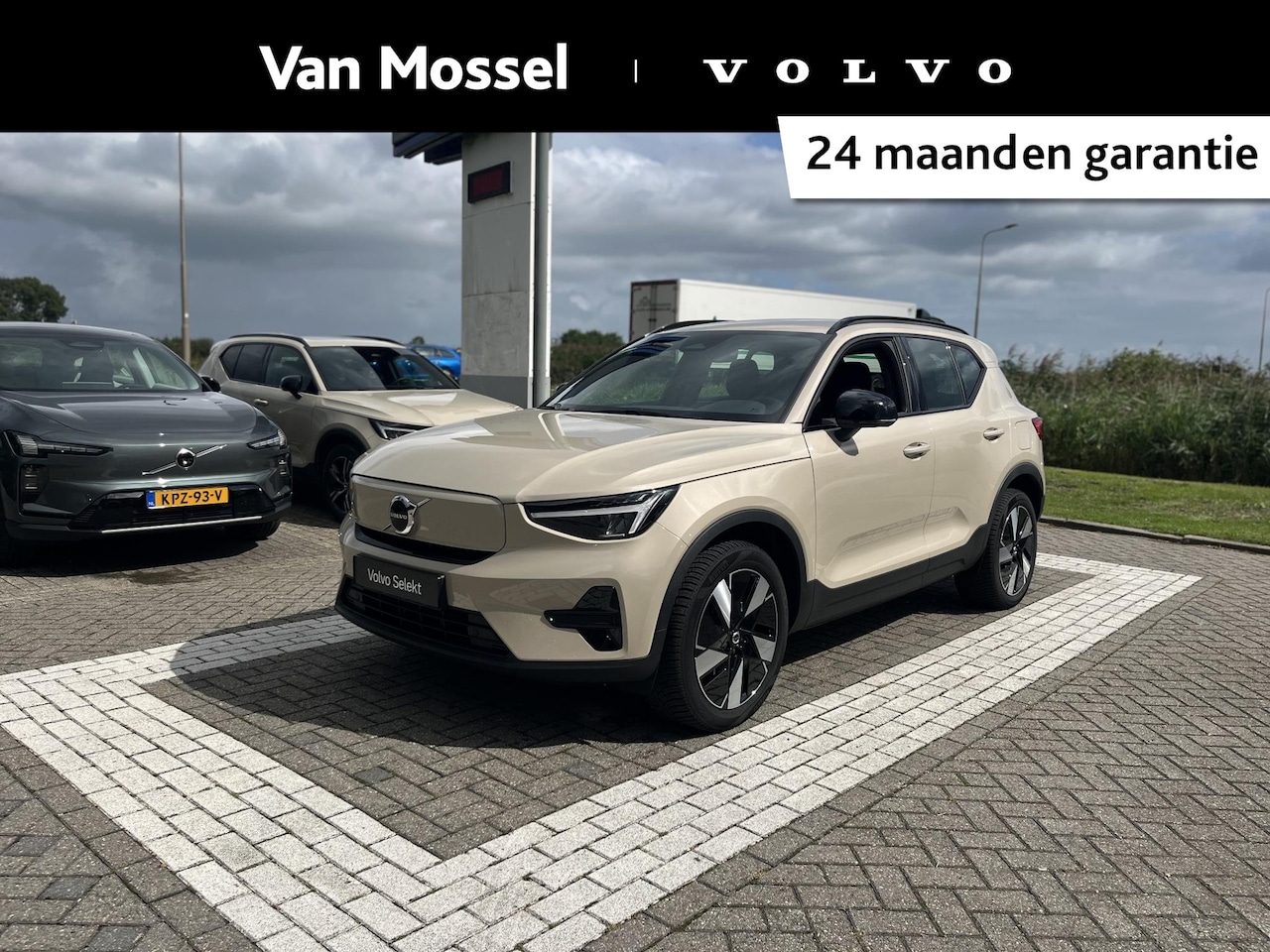 Volvo EX40 - Single Motor Extended Range Plus 82 kWh | Parkeercamera | 19 Inch Velgen | Harman / Kardon - AutoWereld.nl