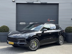 Porsche Cayenne - 3.0 E-Hybrid Sport Chrono | Panoramadak | Camera | Bose | Elektrische Trekhaak | Elektrisc