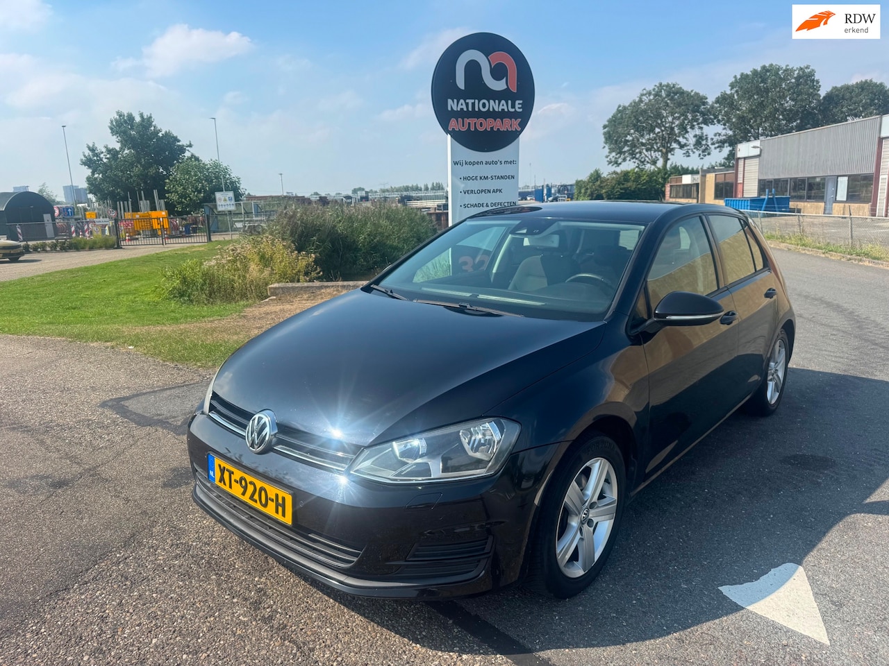Volkswagen Golf - | 2013 | 1.6 TDI Highline | Automaat | Export en Handel | APK - AutoWereld.nl