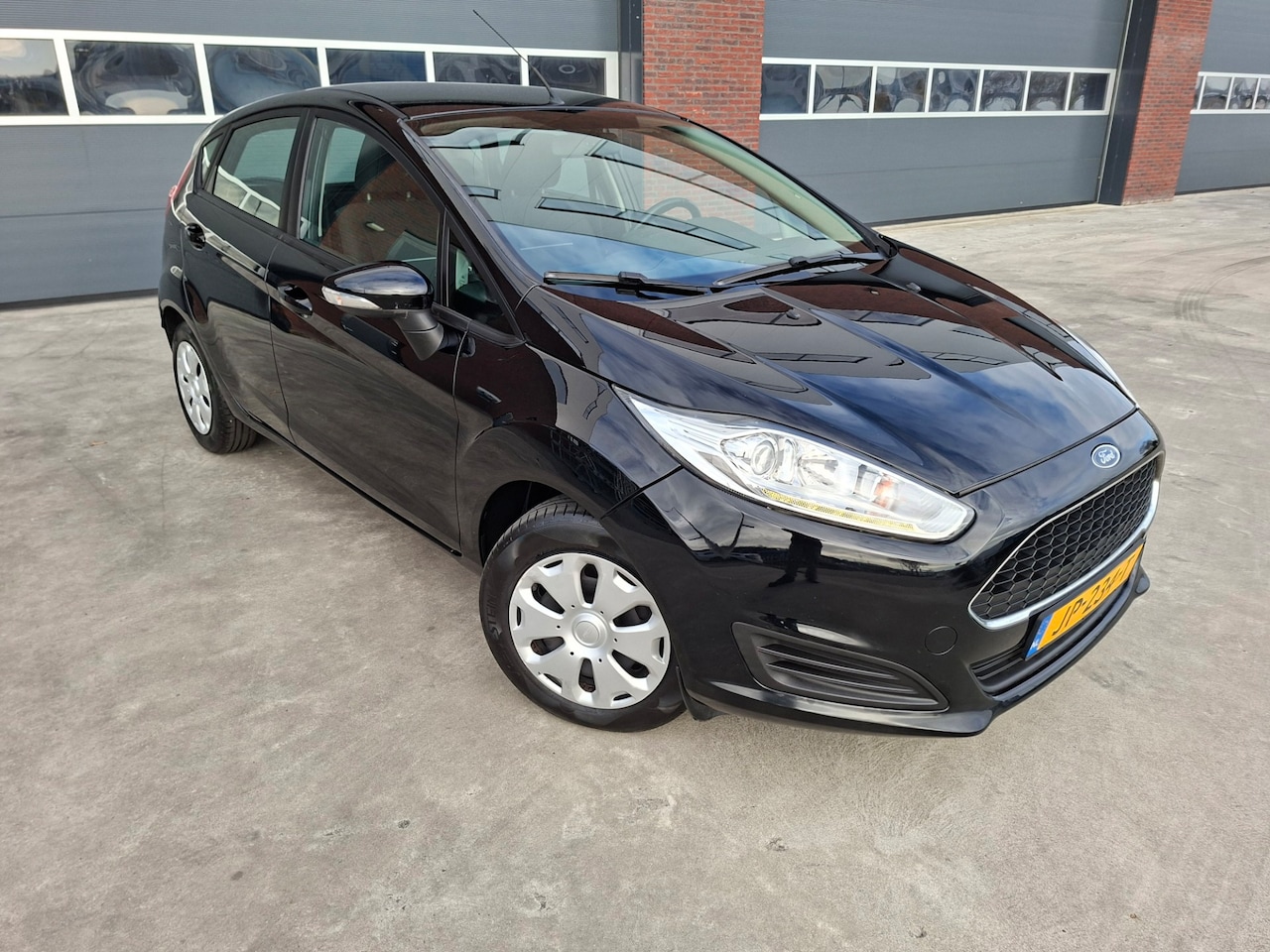 Ford Fiesta - 1.5 TDCi Style 5 Deurs AIRCO/NAVIGATIE EURO6 - AutoWereld.nl
