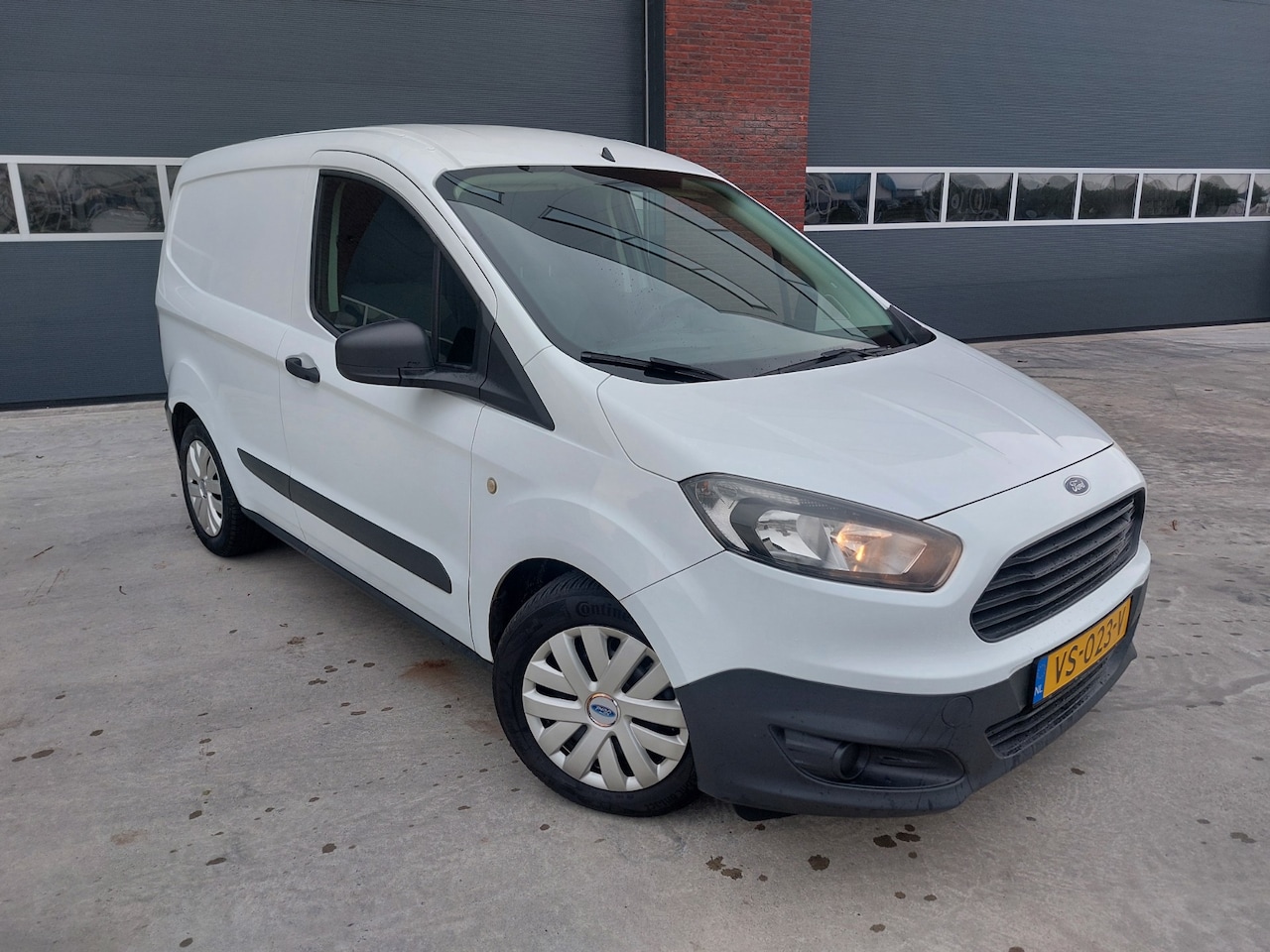 Ford Transit Courier - 1.5 TDCI Economy Edition AIRCO Euro 5 - AutoWereld.nl