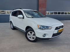 Mitsubishi Outlander - 2.2 DI-D Intense VAN 4WD Airco BTW Vrij