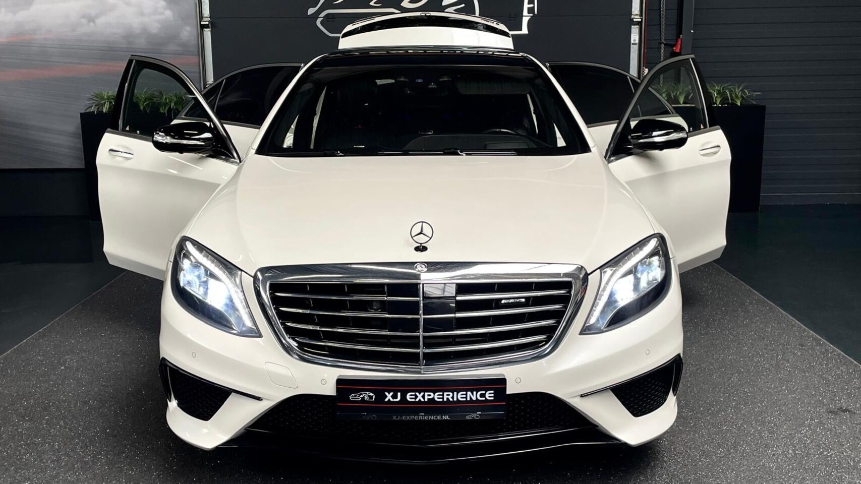 Mercedes-Benz S-klasse - AMG 63 4Matic Lang 585 PK PANO Keram Burm H-End Carbon Night Vis - AutoWereld.nl