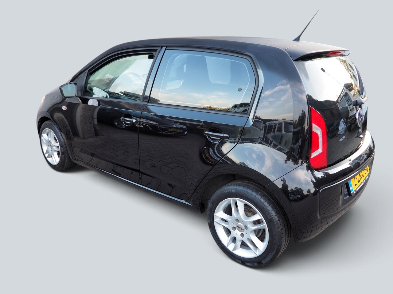 Volkswagen Up! - UP 1.0 move LM VELGEN AIRCO NAVI 5 DEURS