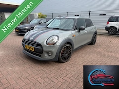 MINI 5-Deurs - 1.5 One D Business Edition LEES DE ADVERTENTIE GOED
