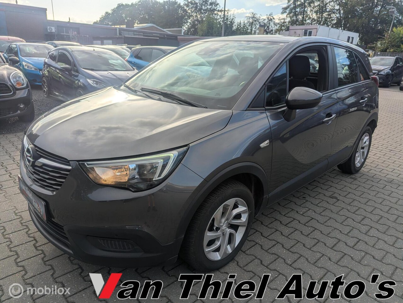 Opel Crossland X - 1.2 Turbo 120 Jaar Edition 1.2 Turbo 120 Jaar Edition - AutoWereld.nl
