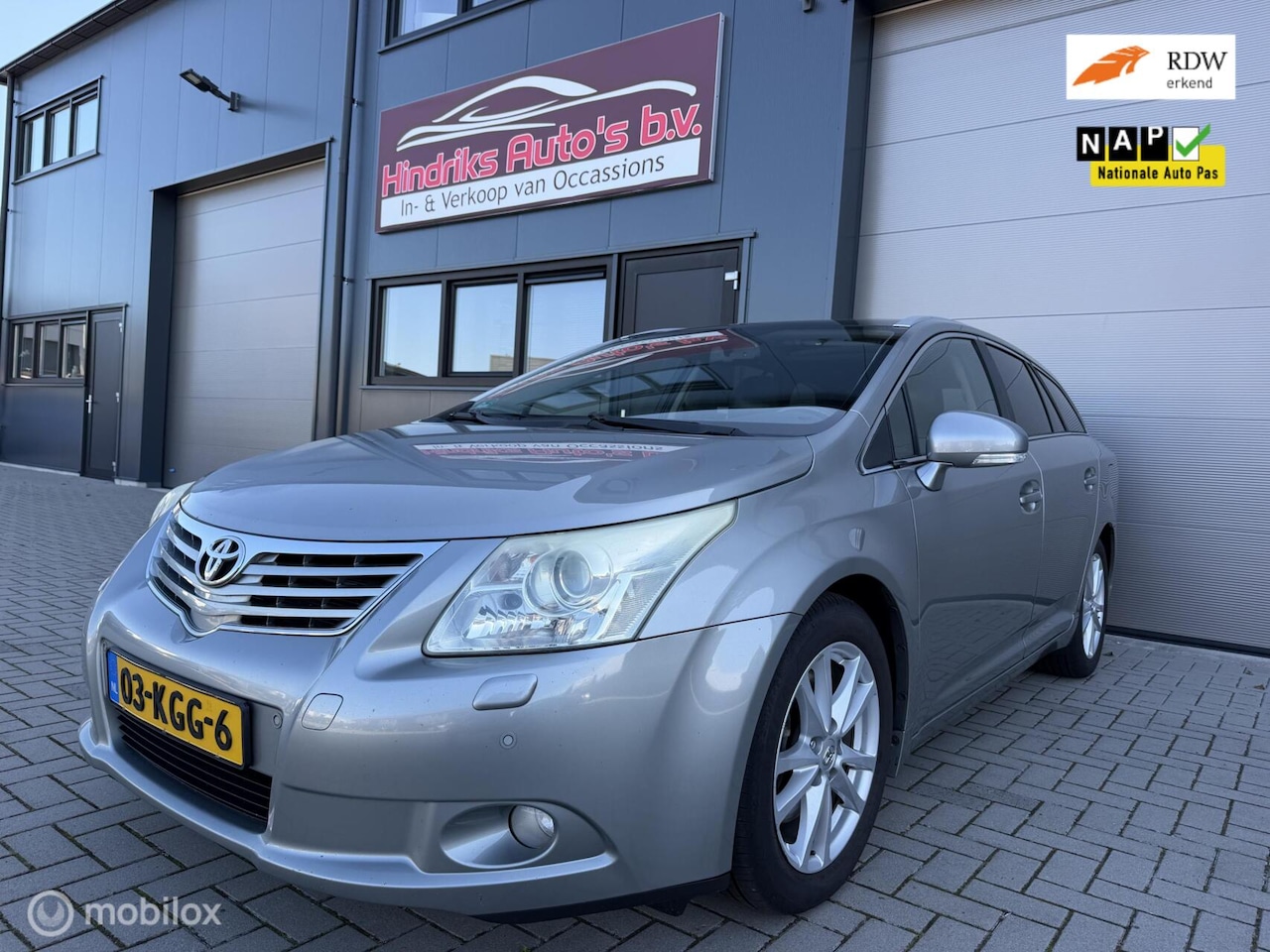 Toyota Avensis Wagon - 2.2 D-4D Dynamic * FULL OPTIONS * - AutoWereld.nl