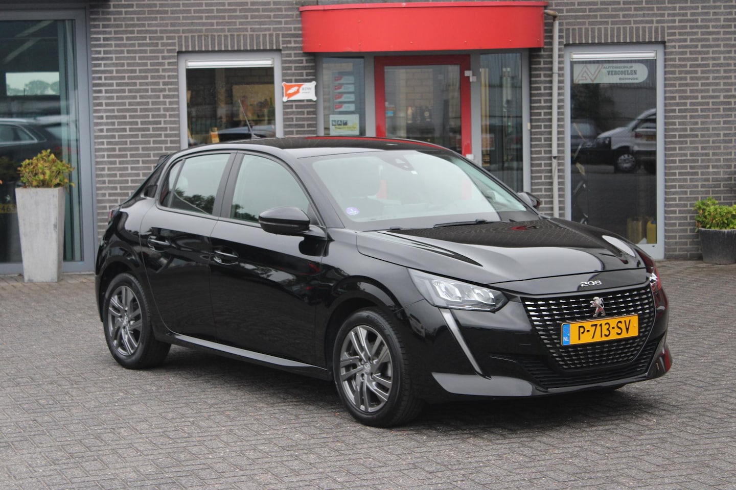 Peugeot 208 - 1.2 PureTech Active Pack Apple/Android/Led/Navi - AutoWereld.nl