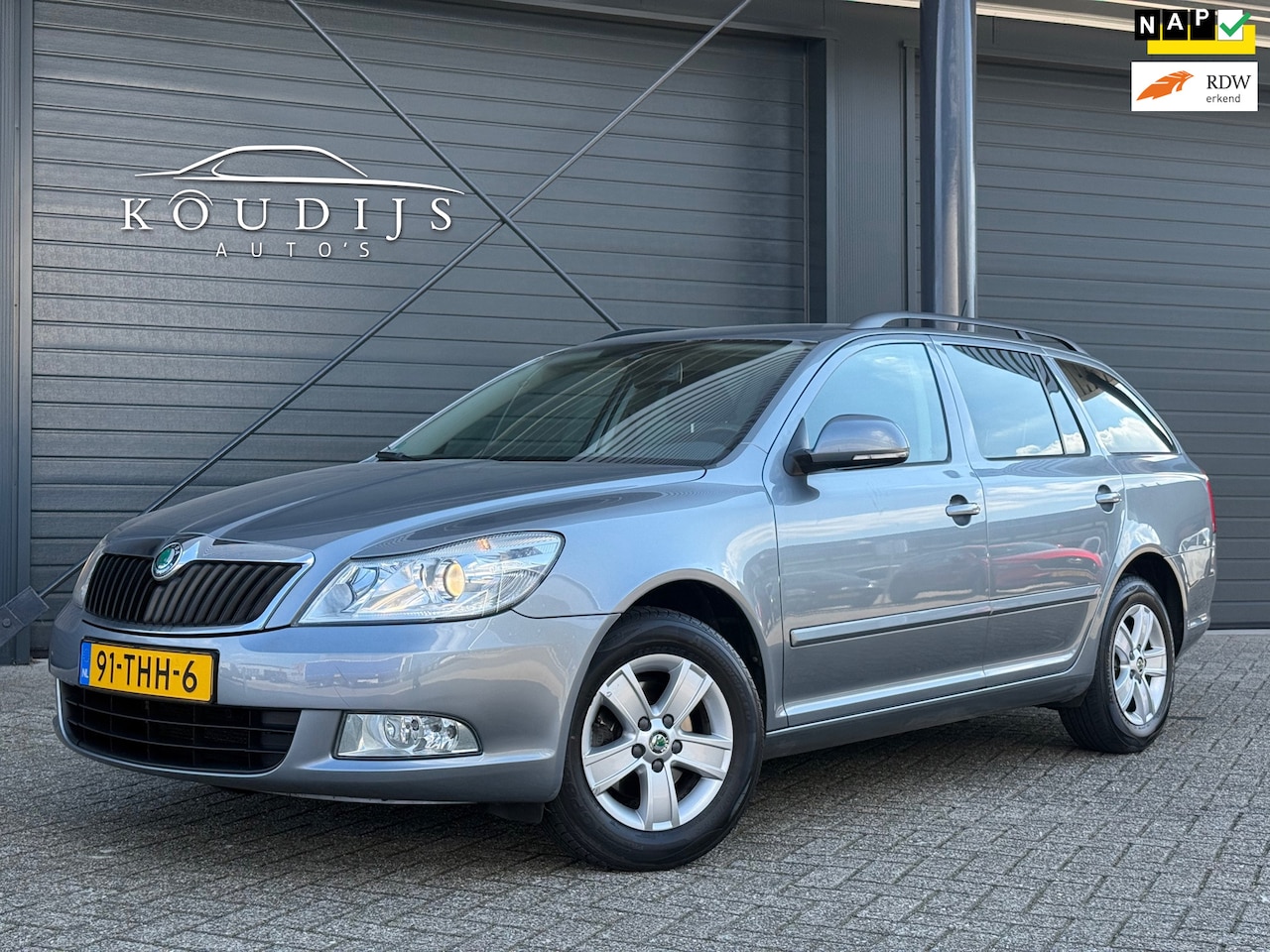 Skoda Octavia Combi - 1.4 TSI Greentech Ambition Businessline 1.4 TSI Greentech Ambition Business Line, Trekhaa, PDC, Volledig onderhouden - AutoWereld.nl