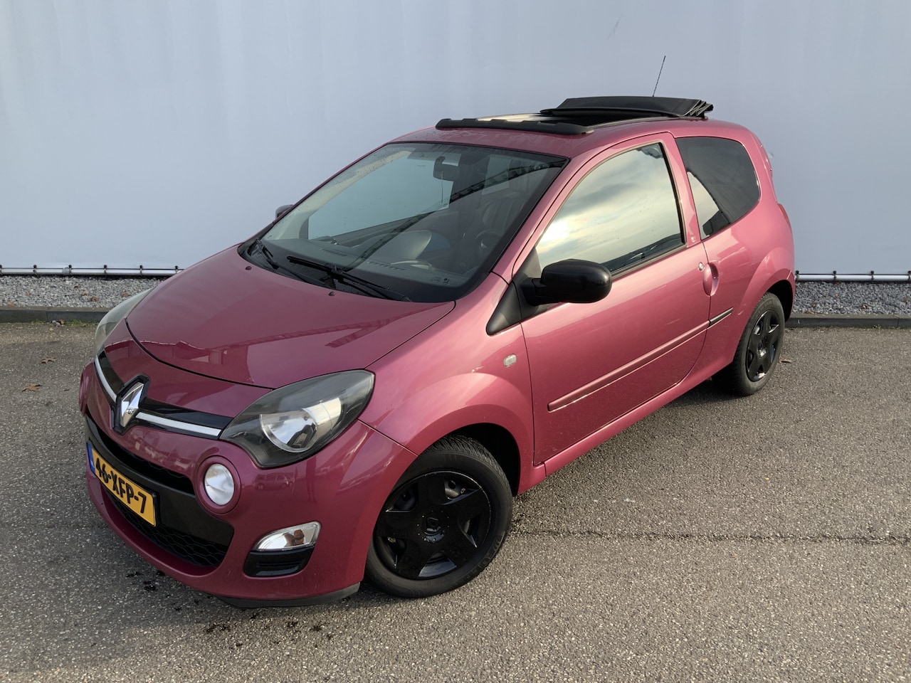 Renault Twingo - 1.2-16V Collection 1.2 16V Collection, OPEN DAK!, Airco, Isofix, Bluetooth audio - AutoWereld.nl