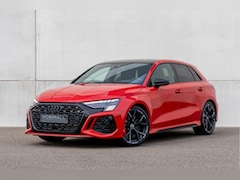 Audi A3 Sportback - 2.5 TFSI RS 3 Quattro / Keramisch / Pano / Headup / RS Dynamic pakket / Matrix / keyless /
