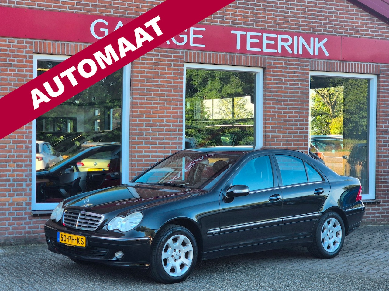 Mercedes-Benz C-klasse - 180 K. Elegance 143PK 4drs AUTOMAAT clima, cruise, lmv, trekhaak, navi, bluetooth - AutoWereld.nl