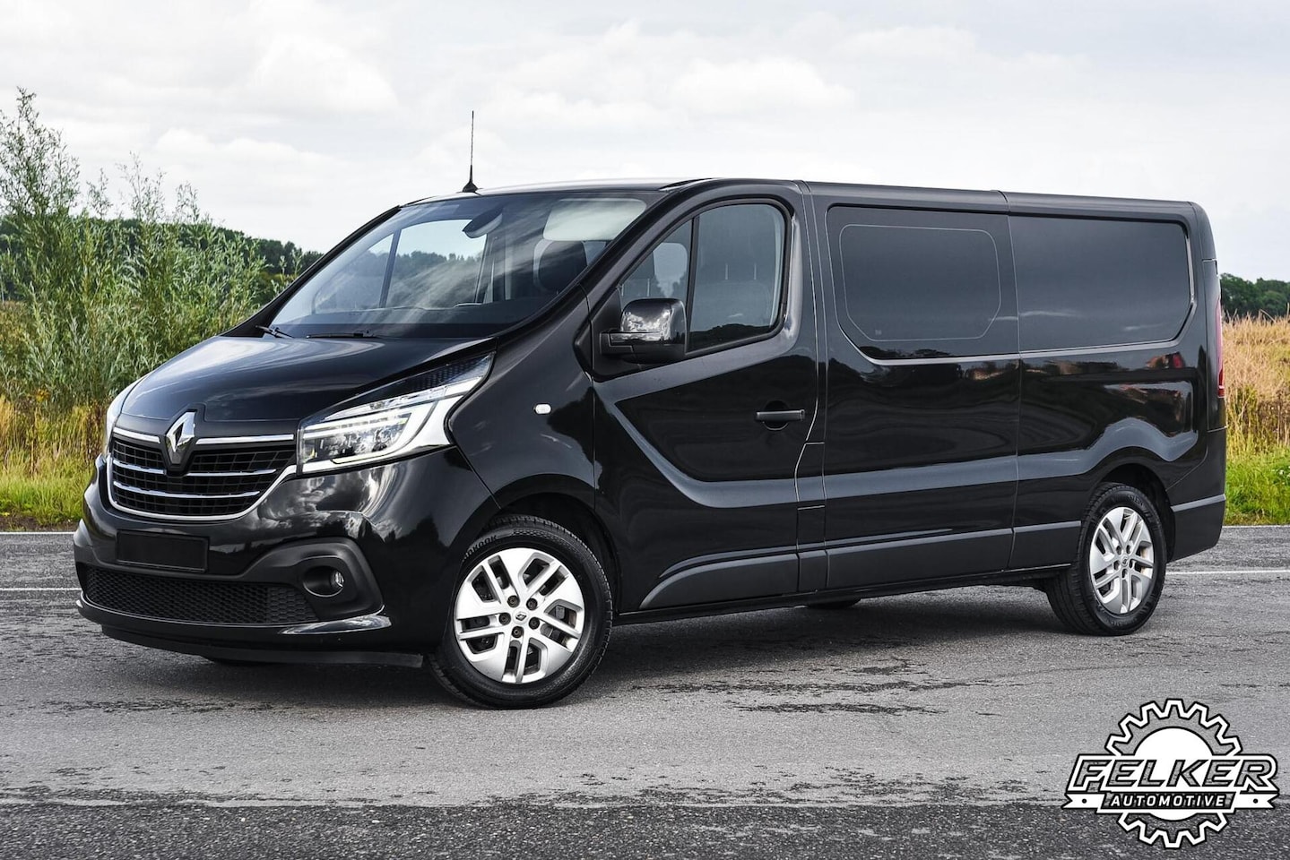 Renault Trafic - bestel 2.0 dCi 145 T29 L2H1 DC Luxe - AutoWereld.nl