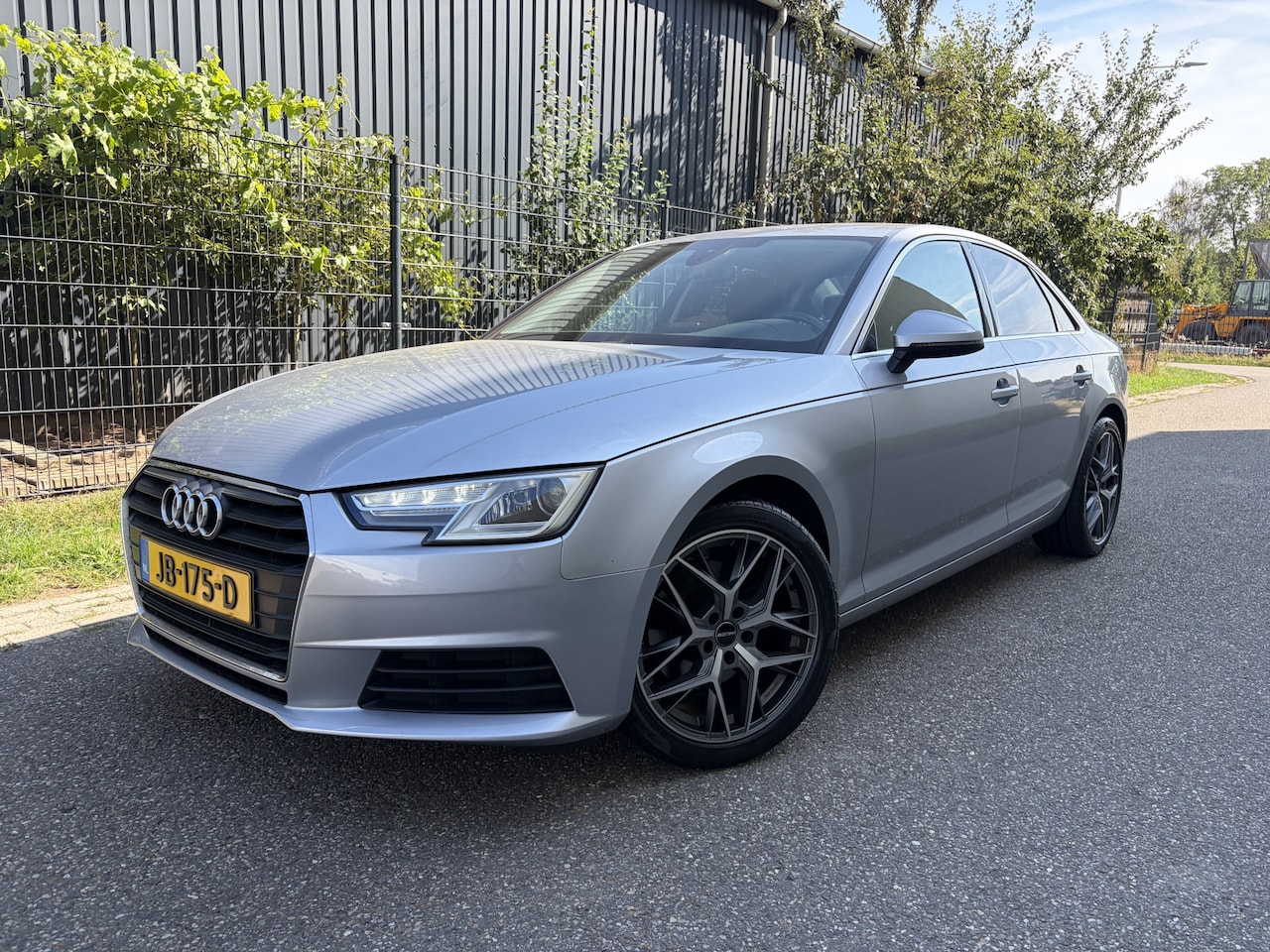 Audi A4 Limousine - 1.4 TFSI Pro Line / AUTOMAAT / NAVI / CRUISE / 152dkm! NAP! - AutoWereld.nl