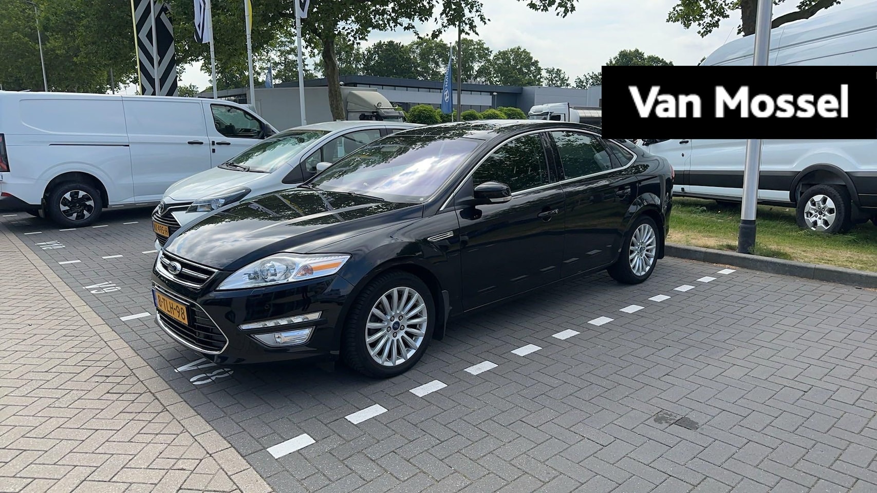 Ford Mondeo - 1.6 EcoBoost Platinum | Cruisecontrol | Panoramadak | Stoelverwarming | Trekhaak - AutoWereld.nl