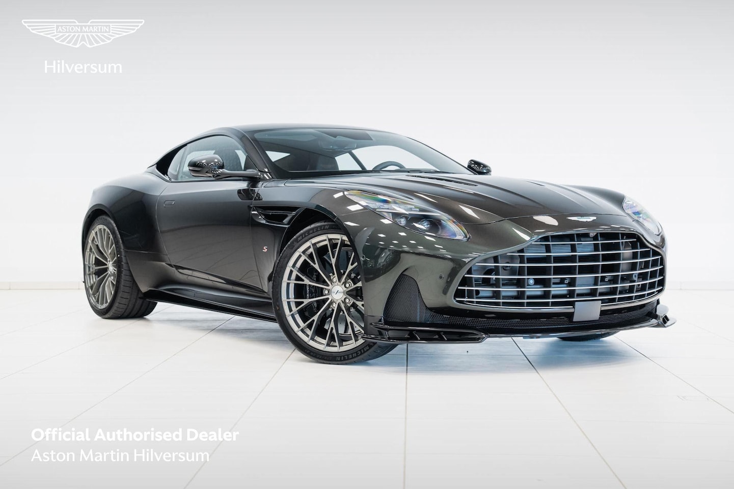 Aston Martin DB12 - S Coupe | NEW MY27 | Minotaur Green | Incl. BPM | - AutoWereld.nl