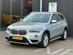 BMW X1 - SDrive18i High Executive/2de EG/NAVI/CAMERA/TREKHAAK/NL AUTO NAP