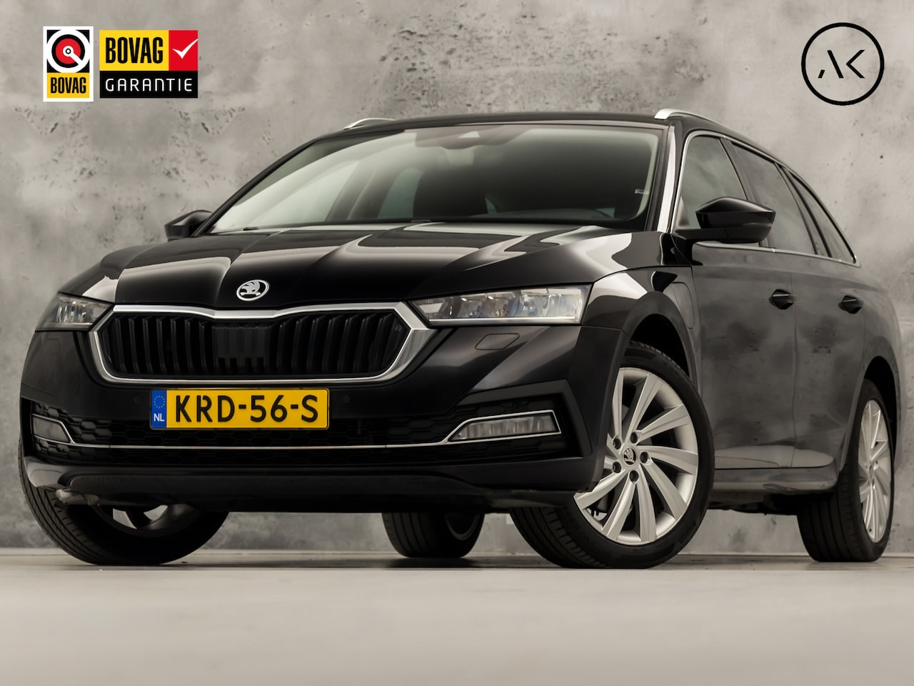 Skoda Octavia Combi - 1.4 TSI iV PHEV Sport 218Pk Automaat (VIRTUAL COCKPIT, APPLE CARPLAY, GROOT NAVI, CAMERA, - AutoWereld.nl