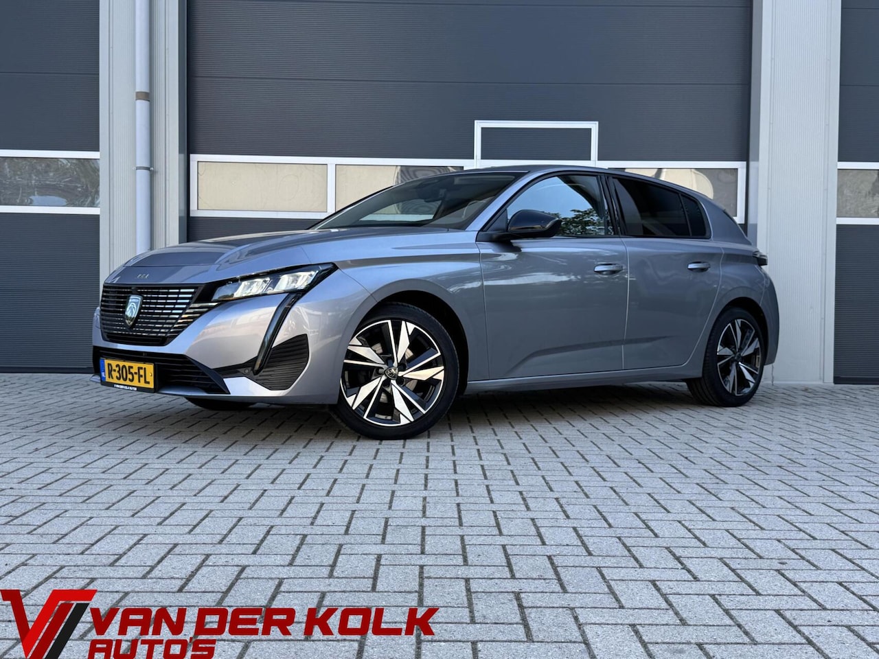 Peugeot 308 - 1.2 PureTech Allure | LED | 360 Camera | Half Leder | CarPlay | Navigatie | DAB | Climate - AutoWereld.nl