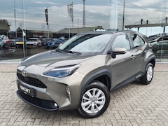 Toyota Yaris Cross - 1.5 Hybrid 115 Active plus | Sensoren v/a | Draadloze Telefoonlader | Android Auto