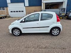Peugeot 107 - 1.0-12V XS 4 deurs / apk 24-08-2027