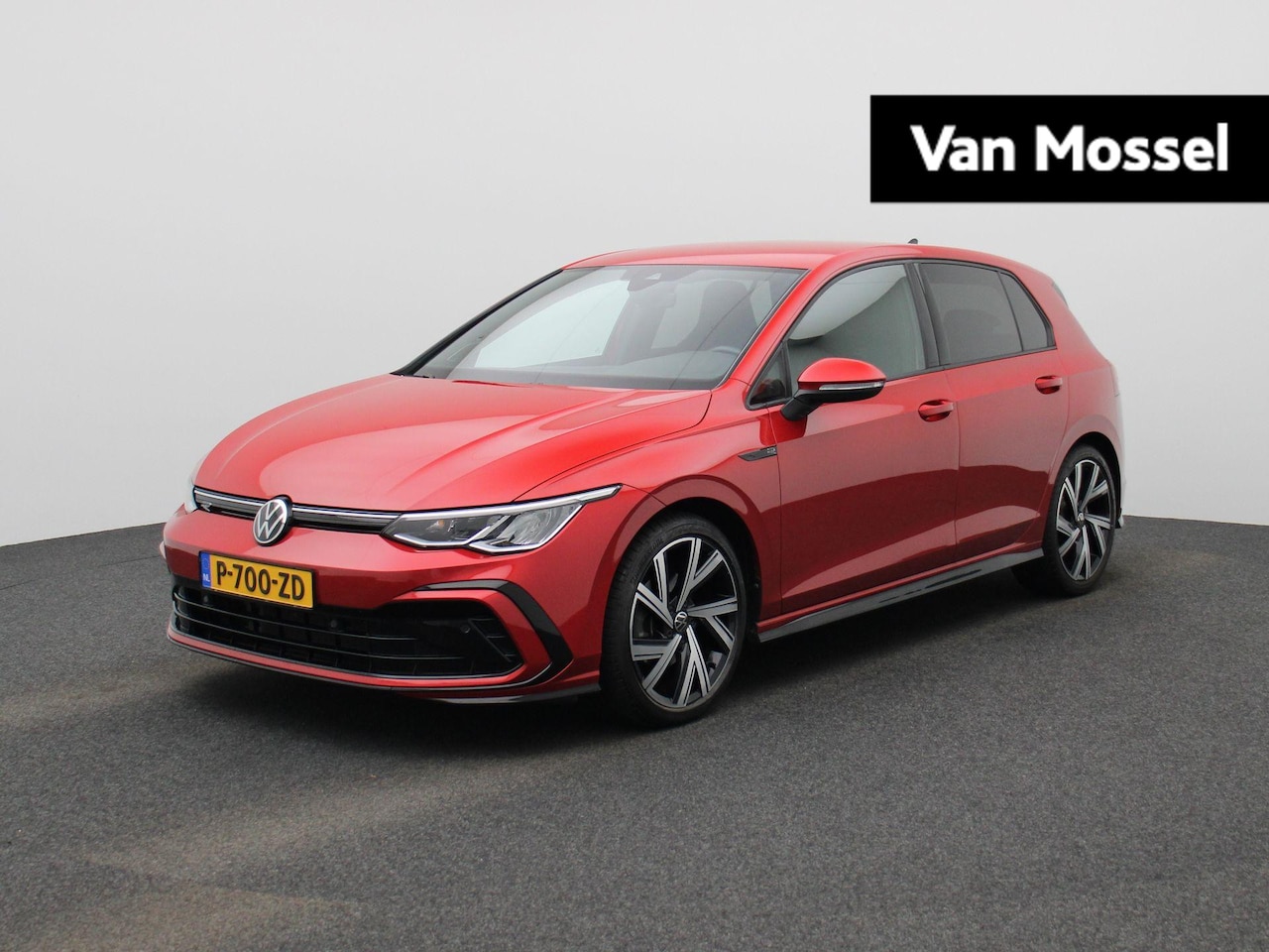 Volkswagen Golf - 1.5 eTSI R-Line Business 150 PK| Dealeronderhouden | Navigatie | Harman Kardon High End Au - AutoWereld.nl