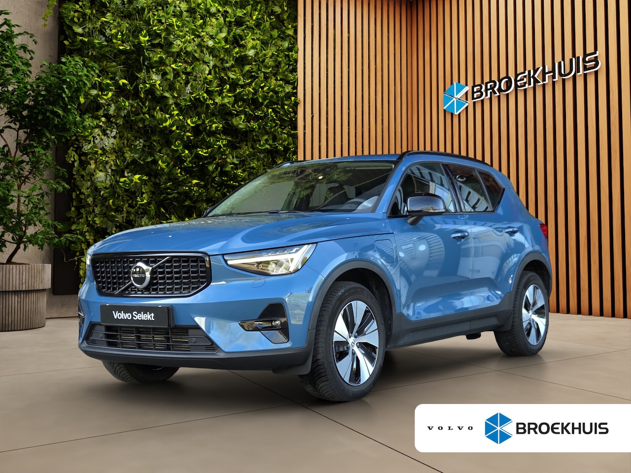 Volvo XC40 - 1.5 T4 Recharge Plus Dark | Memory | Adaptive Cruise | BLIS | Camera | Stuur/stoelverwarmi - AutoWereld.nl