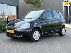 Toyota Yaris - 1.3-16V VVT-i Sol ACHTERSCHADE