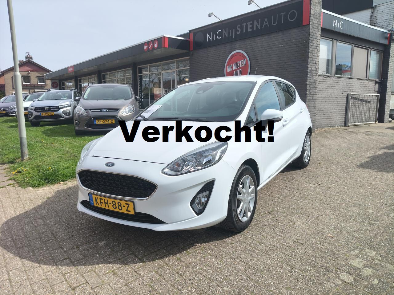 Ford Fiesta - 1.1 Airco, Navi, 14.160 km!! Car pass - AutoWereld.nl