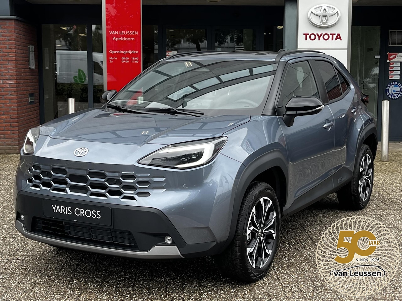 Toyota Yaris Cross - 1.5 Hybrid 130 First Edition PARK-SENSOR BLINDSPOT STOEL/STUURVERWARMING AD-CRUISE CLIMA - AutoWereld.nl