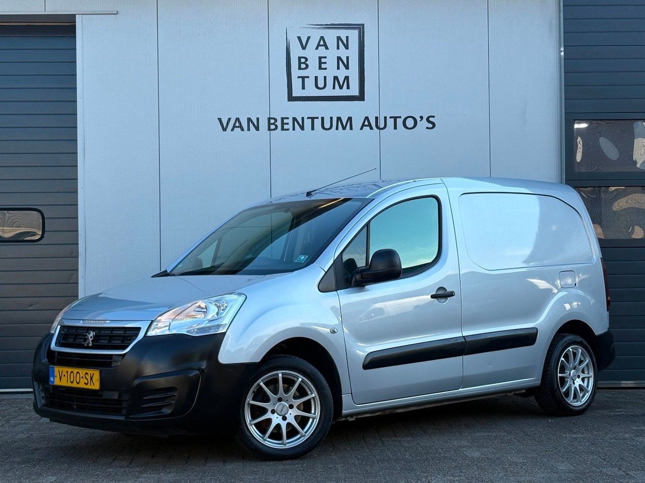 Peugeot Partner - 120 1.6BlueHDi 75pk Airco Cruise EURO 6! - AutoWereld.nl
