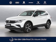 Volkswagen Tiguan - 1.4 TSI eHybrid 245pk DSG Life / 94% SOH / Matrix LED / Navigatie Pro / 360 Camera / Trekh