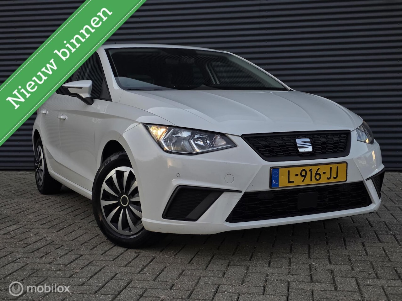 SEAT Ibiza - 1.0 TSI Business Intense - AutoWereld.nl