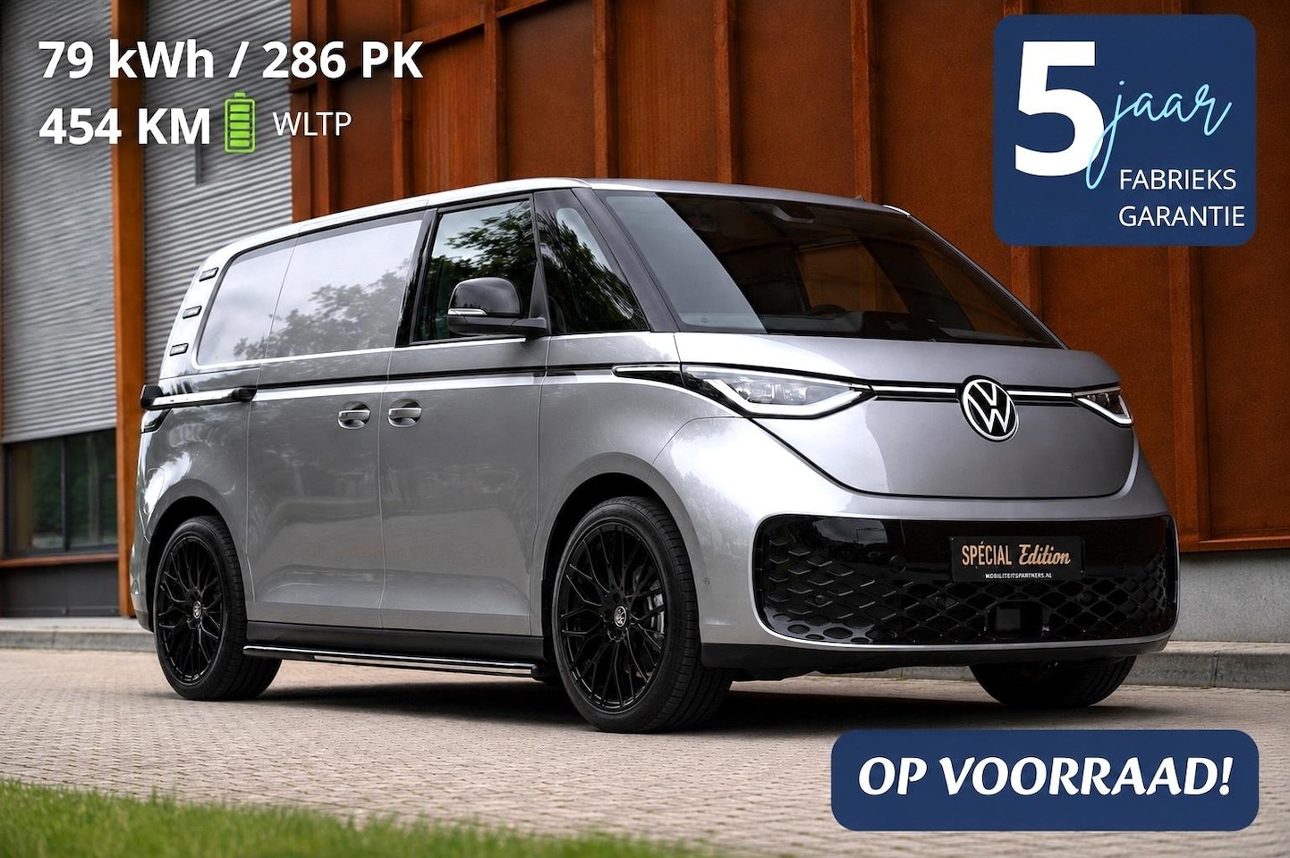 Volkswagen ID. Buzz Cargo - 79 kWh Colour Edition | 286pk | 2x Deur | LONG RANGE+| 454 km WLTP | € 510 P.M. - AutoWereld.nl