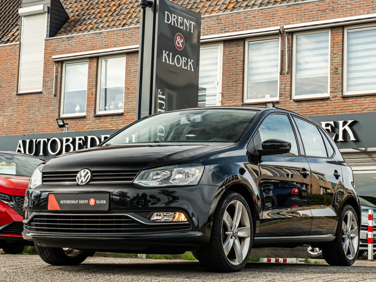 Volkswagen Polo - 1.2 TSI Comfortline CRUISE 17 INCH LICHT METAAL MULTIMEDIA - AutoWereld.nl